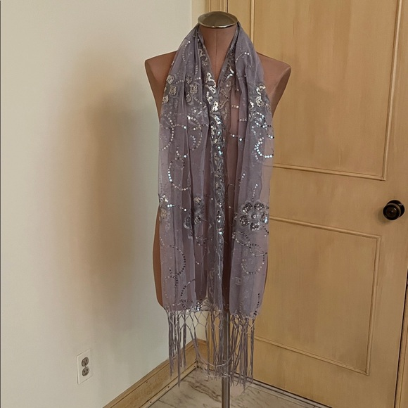 EVENING Silver Grey Floral Sequin Boho Fringe 21x72 Cocktail Prom Holiday Scarf - Picture 7 of 12